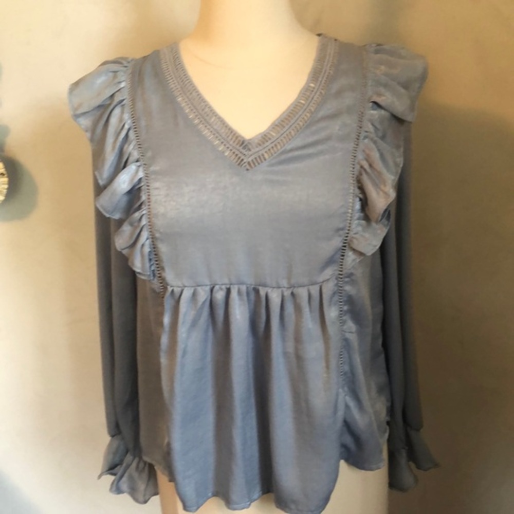 NWT Altard state Light Blue shiny blouse w/v-neck,ruffle & ribbon trim SizeSmall